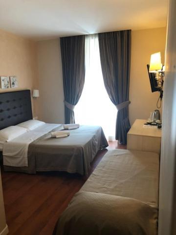 Elle Cavour Guest House Roma Ngoại thất bức ảnh